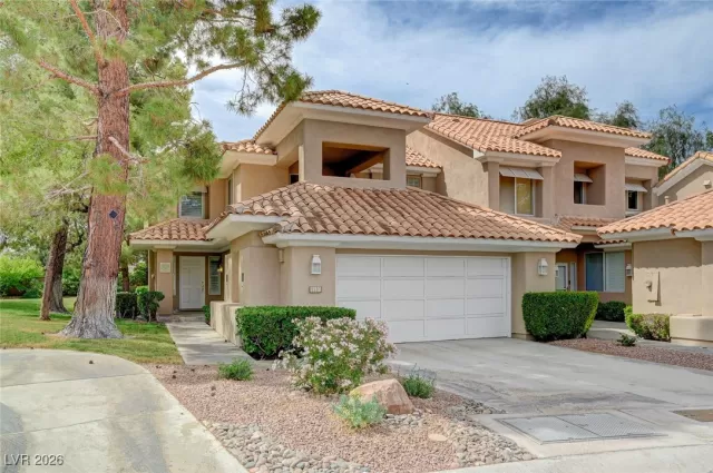 MLS: 2745931 Condo For Sale