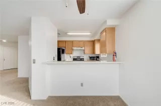 Photo #6: 2745933 Listing