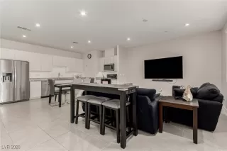 Photo #6: 2745938 Listing 