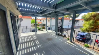 Photo #2: 2745939 Listing