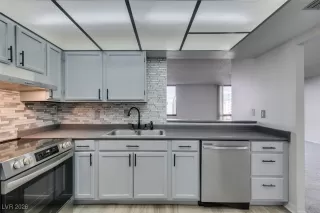 Photo #1: 2745954 Listing 