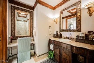 Photo #4: 2745957 Listing