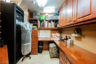 Photo #6: 2745957 Listing