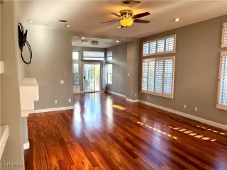 Photo #4: 2745964 Listing