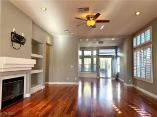 Photo #5: 2745964 Listing