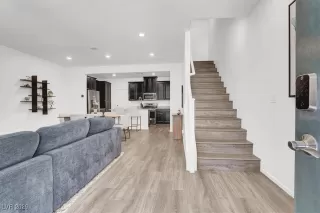 Photo #3: 2745995 Listing 