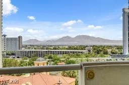 Photo #4: 2745996 Listing 