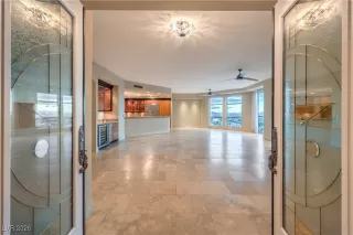 Photo #1: 2746030 Listing