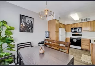 Photo #4: 2746050 Listing 