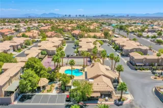 Photo #4: 2746081 Listing 