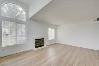 Photo #5: 2746089 Listing 