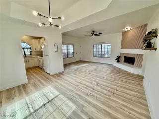 Photo #2: 2746107 Listing 