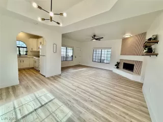 Photo #3: 2746107 Listing 