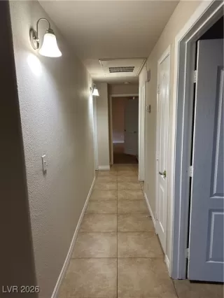 Photo #5: 2746125 Listing 