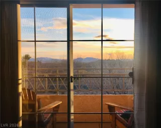 Photo #2: 2746126 Listing 