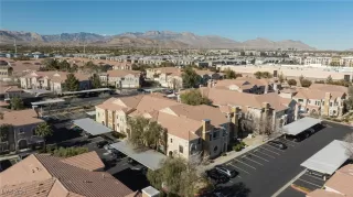 Photo #4: 2746130 Listing 