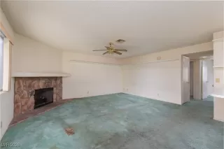 Photo #4: 2746176 Listing