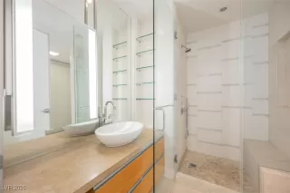 Photo #4: 2746200 Listing