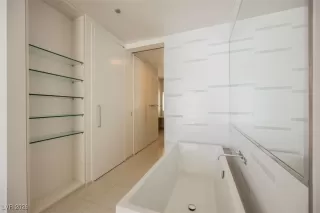 Photo #5: 2746200 Listing