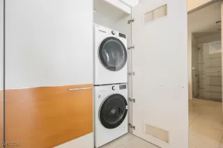 Photo #6: 2746200 Listing