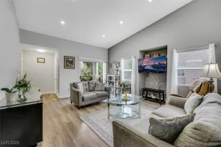 Photo #5: 2746255 Listing