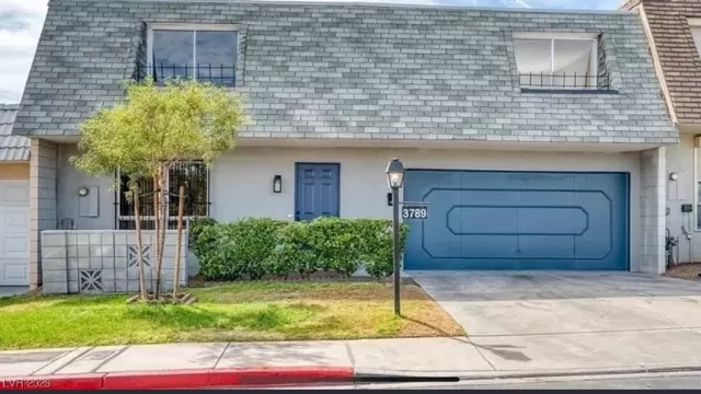 MLS: 2746274 Condo For Sale