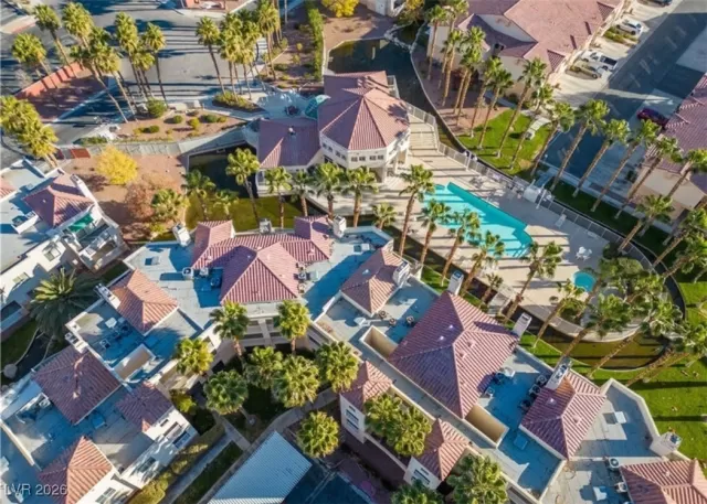 MLS: 2746299 Condo For Sale