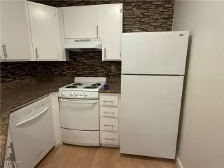 Photo #5: 2746308 Listing 