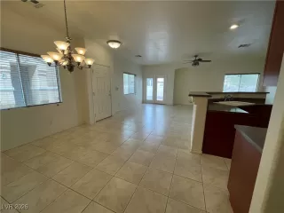 Photo #4: 2746315 Listing 