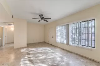 Photo #5: 2746319 Listing 