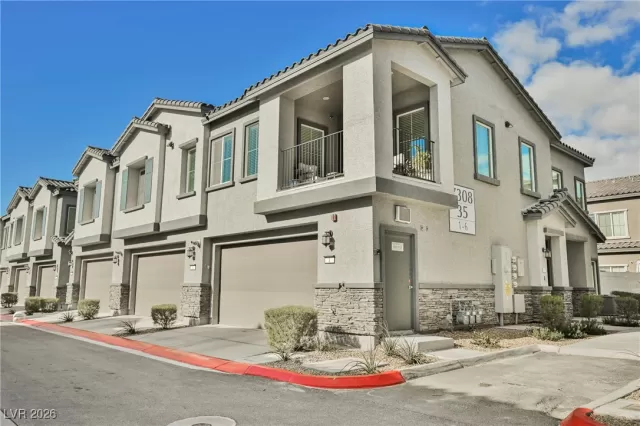 MLS: 2746320 Condo For Sale