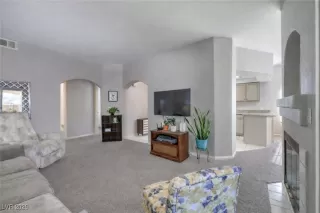 Photo #1: 2746339 Listing 