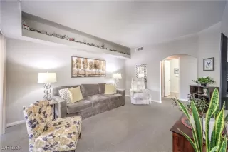 Photo #2: 2746339 Listing 