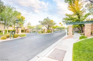 Photo #3: 2746349 Listing 