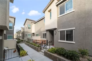 Photo #3: 2746360 Listing 