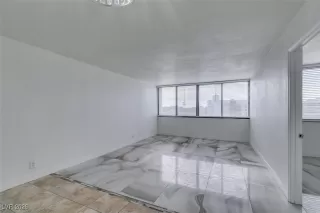 Photo #2: 2746367 Listing 