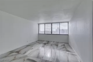 Photo #4: 2746367 Listing 