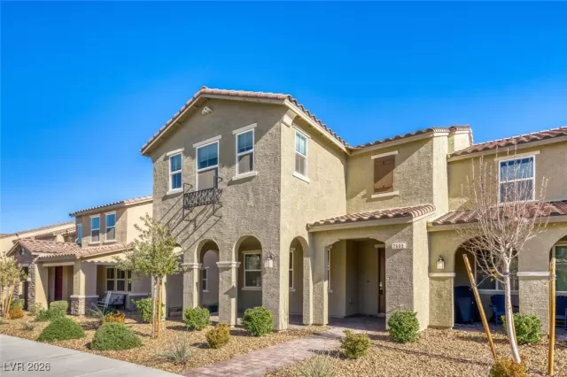 MLS: 2746377 Condo For Sale