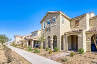 Photo #4: 2746377 Listing 