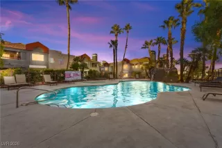 Photo #1: 2746391 Listing 