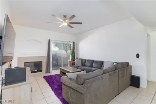 Photo #3: 2746393 Listing