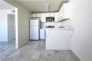 Photo #3: 2746419 Listing 