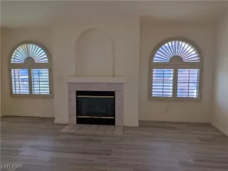 Photo #4: 2746433 Listing 