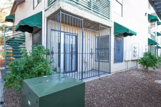 Photo #1: 2746467 Listing 