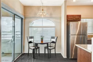 Photo #5: 2746500 Listing 