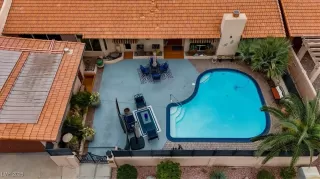 Photo #6: 2746537 Listing