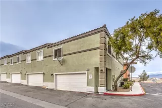 Photo #1: 2746543 Listing 