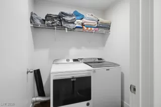 Photo #6: 2746552 Listing