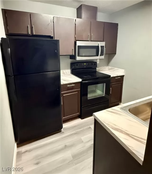 MLS: 2746553 Condo For Sale