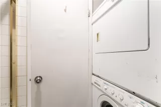 Photo #3: 2746553 Listing 